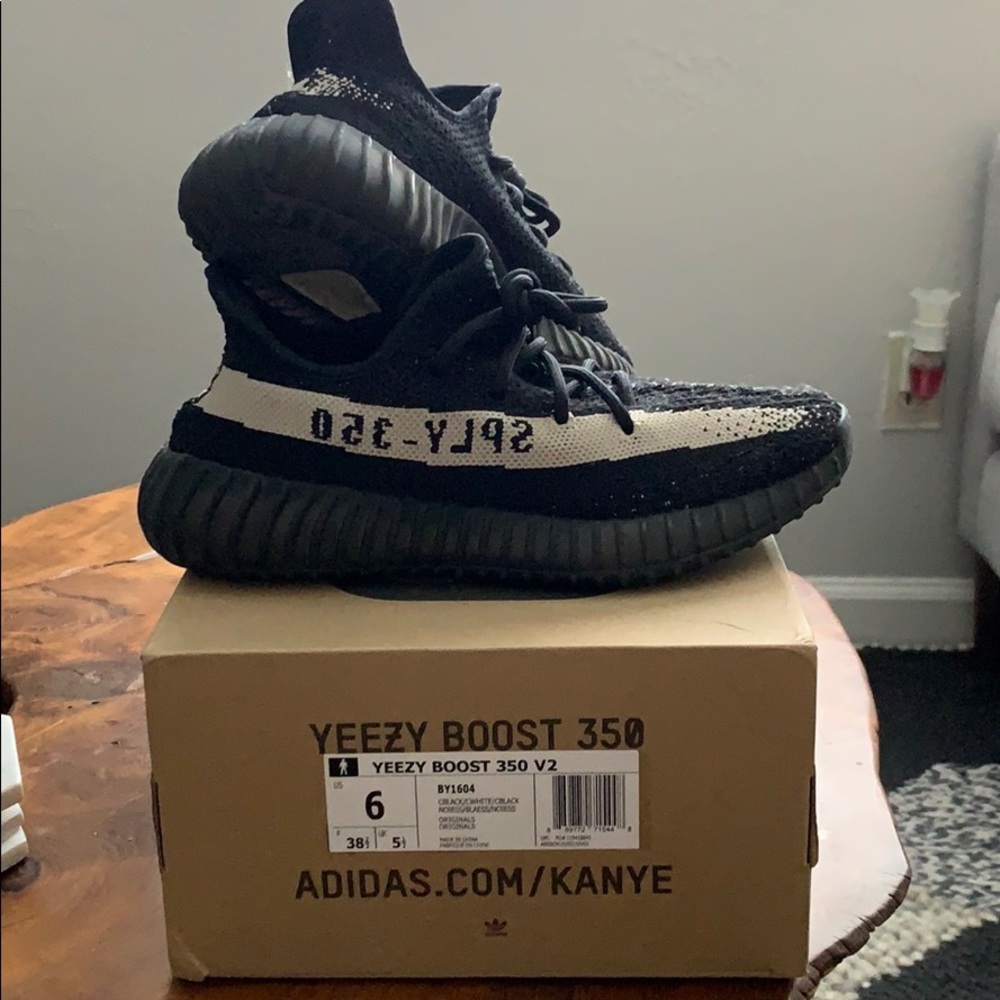 Yeezy Boost 350 V2